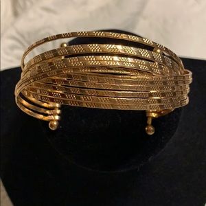Vintage gold tone bracelet
